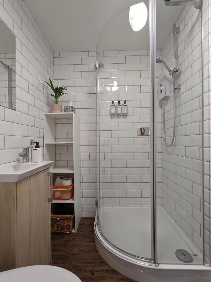 *Unique Brighton Apartment & Garden, Near Beach* בריטניה