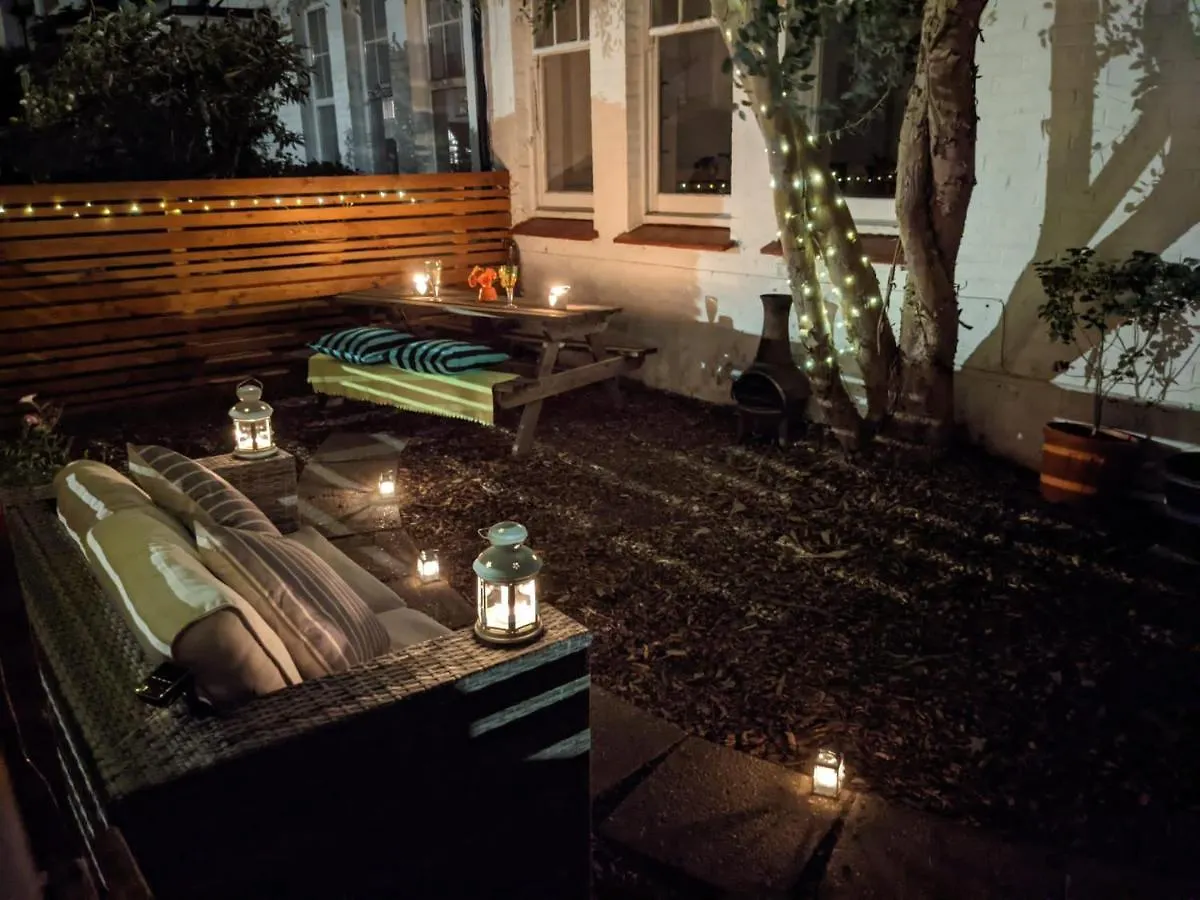 *Unique Brighton Apartment & Garden, Near Beach*